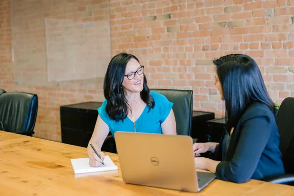 Psychologist having a calm therapeutic conversation with a client